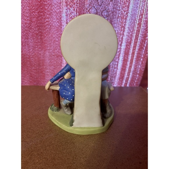 NORMAN ROCKWELL "Young Love" 1980 Figurine Vintage Collectible - Picture 5 of 6